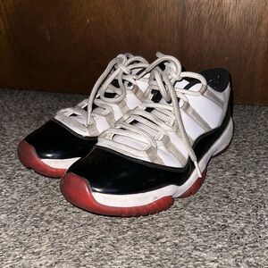Men's Air Jordan 11 Retro Low Concord Bred size 10.5 worn about a month no box